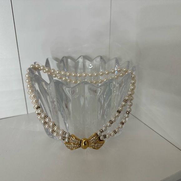 Vintage Christian Dior pearl and gold bow with Swarovski crystals necklace - Picture 8 of 14
